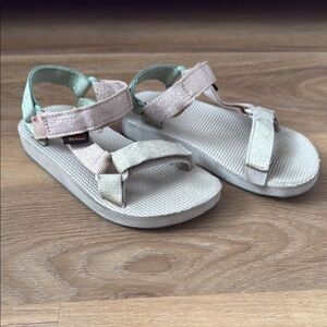 Girls Tevas with Adjustable Straps
